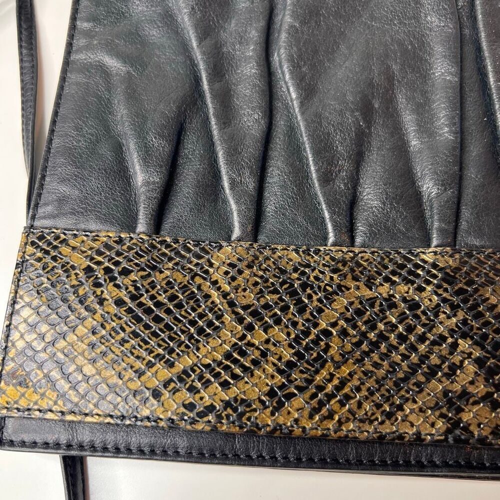 Fendi leather clutch crossbody bag, black gathered leather body with a contrasti - Picture 2 of 11